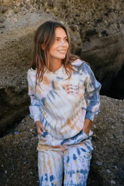 Hot DD Wave Crewneck Clothing